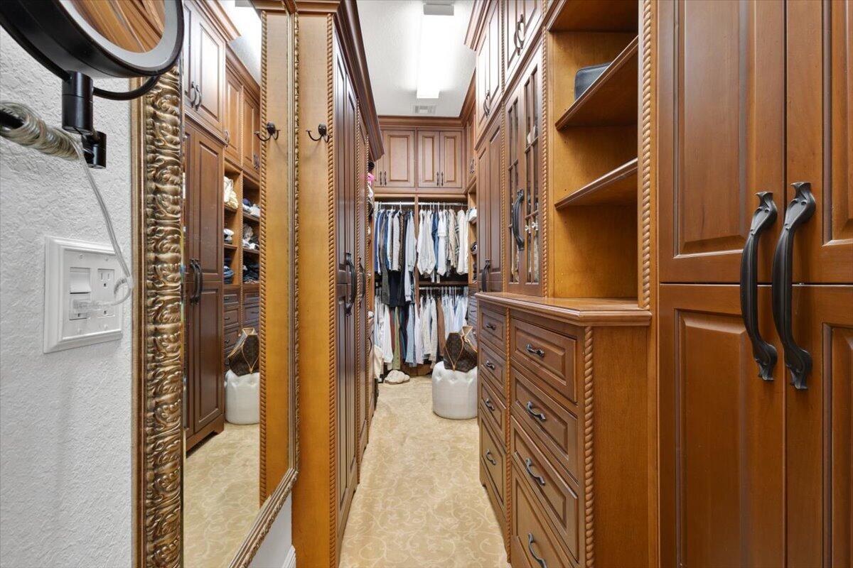 Master Custom Closet