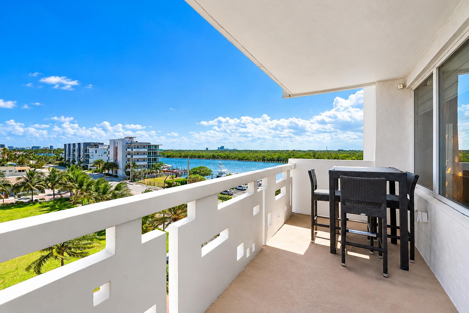 Sunlit Coastal Balcony Retreat