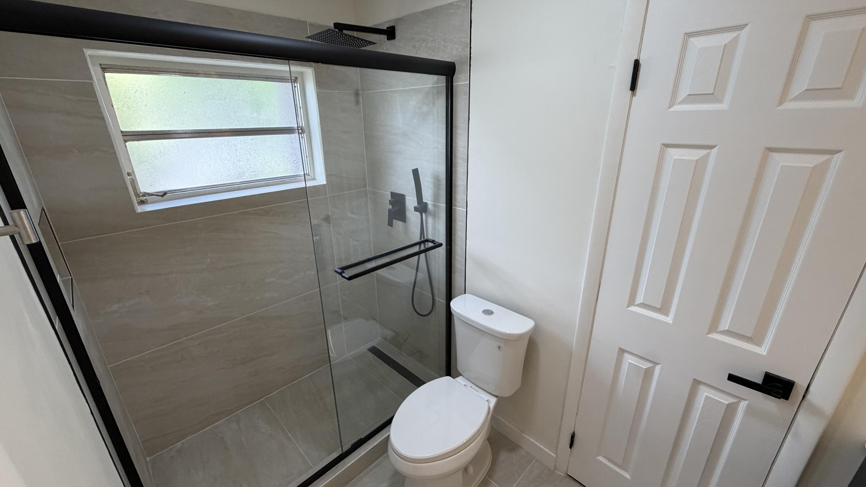 2nd bathroom