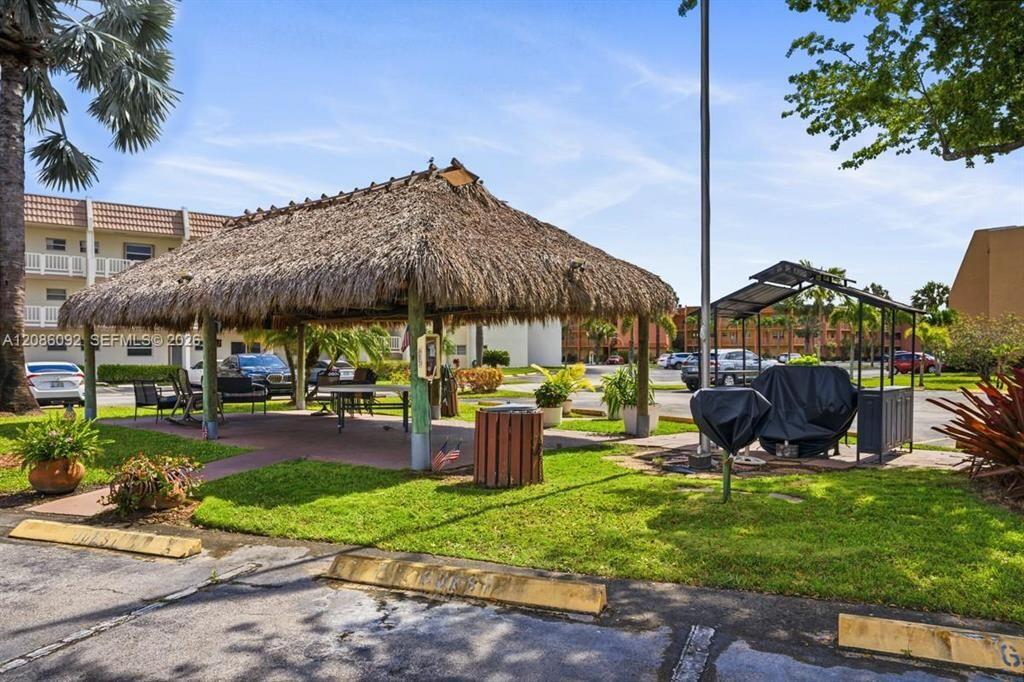 tiki hut