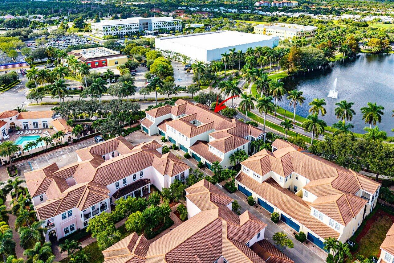 Aerial View  Community & Lake