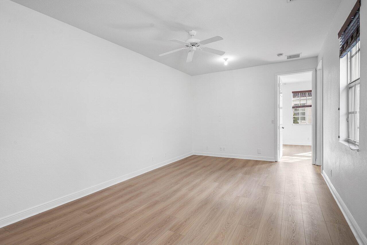 Upstairs Loft  Alternate View