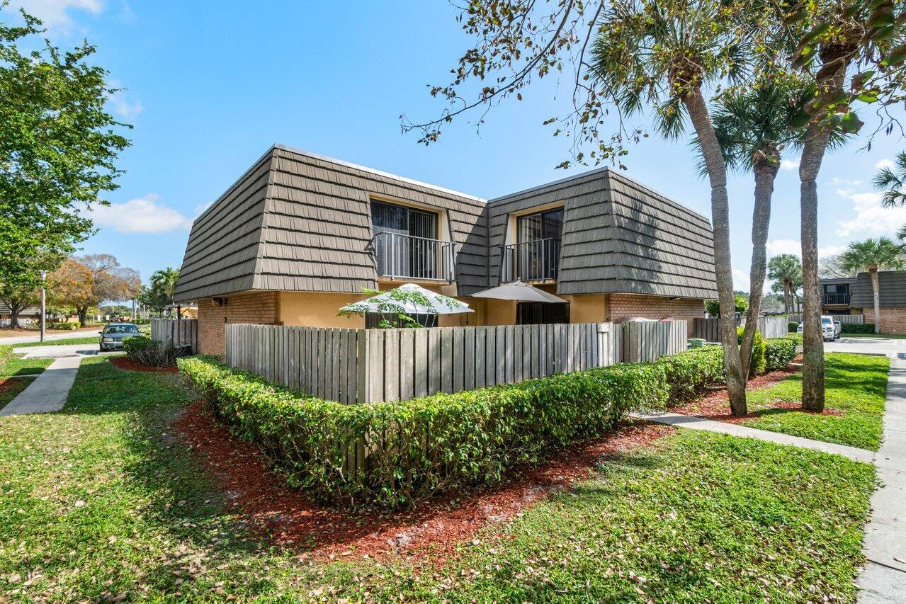 001-2212ndWay-WestPalmBeach-FL-33407-SMA