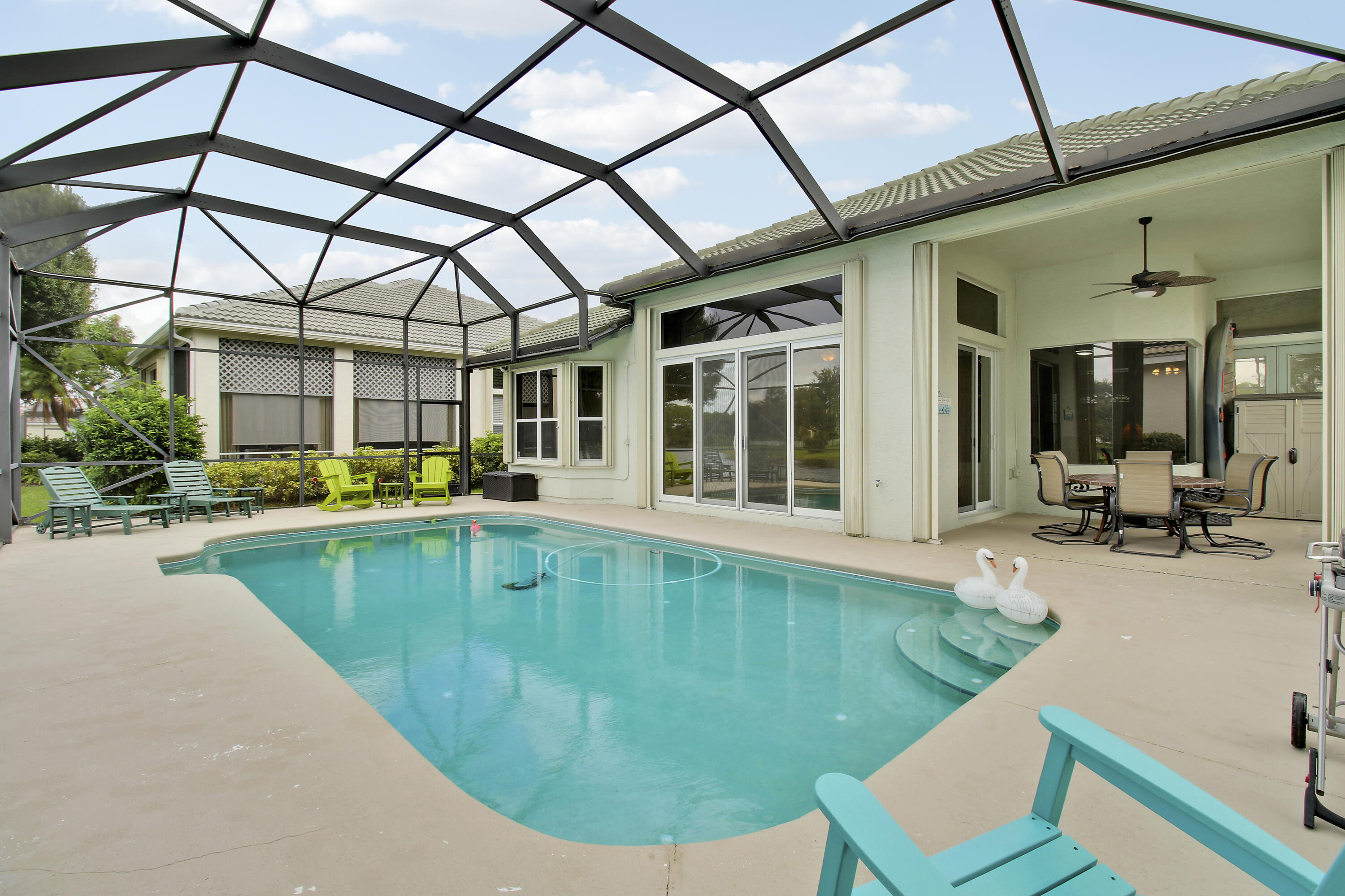 Pool/Lanai