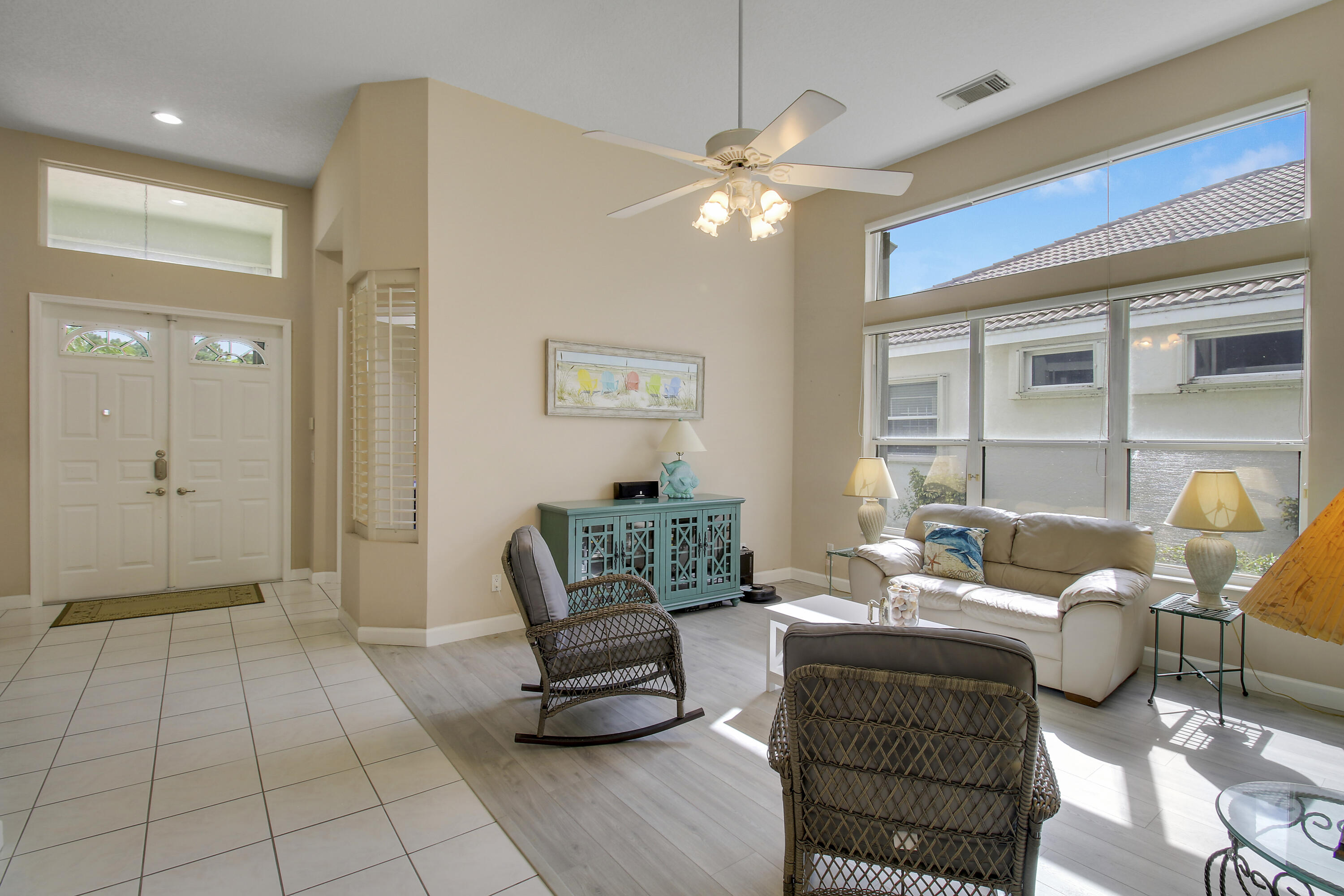 Entryway / Living Room