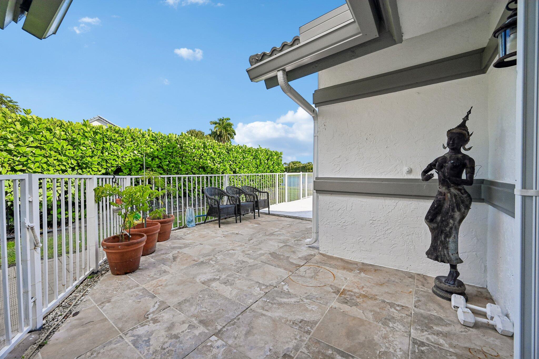 52-web-or-mls-Kirkaldy Ln-S2910-052