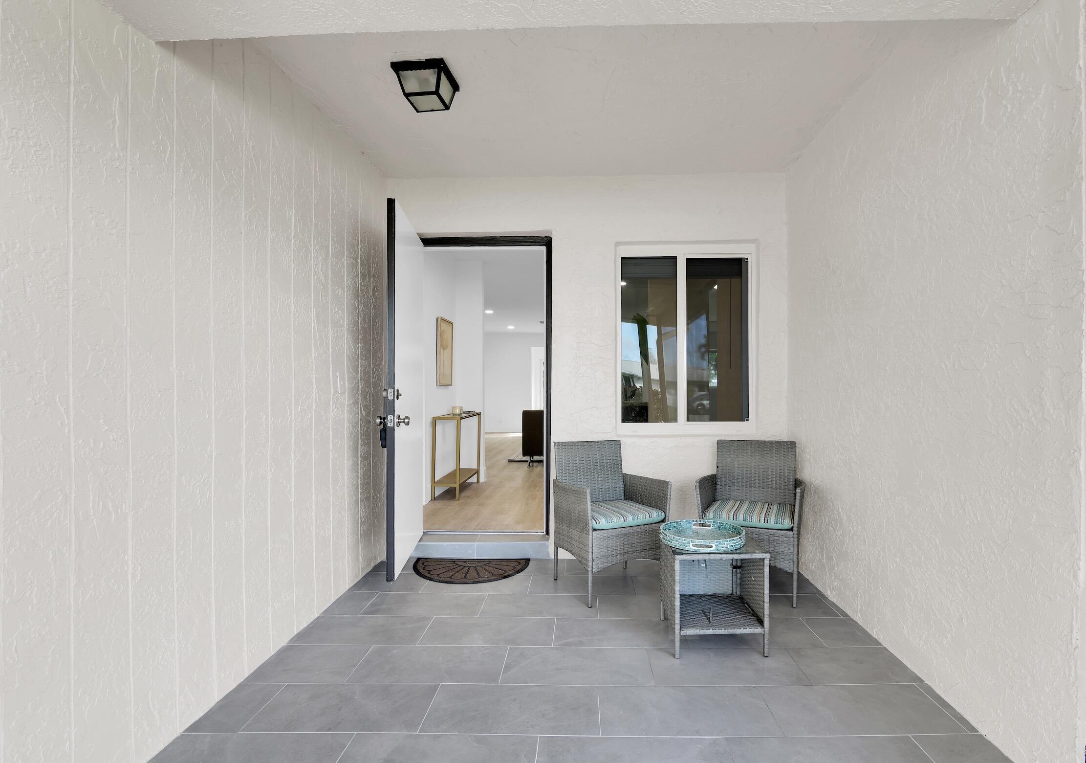 Front lanai