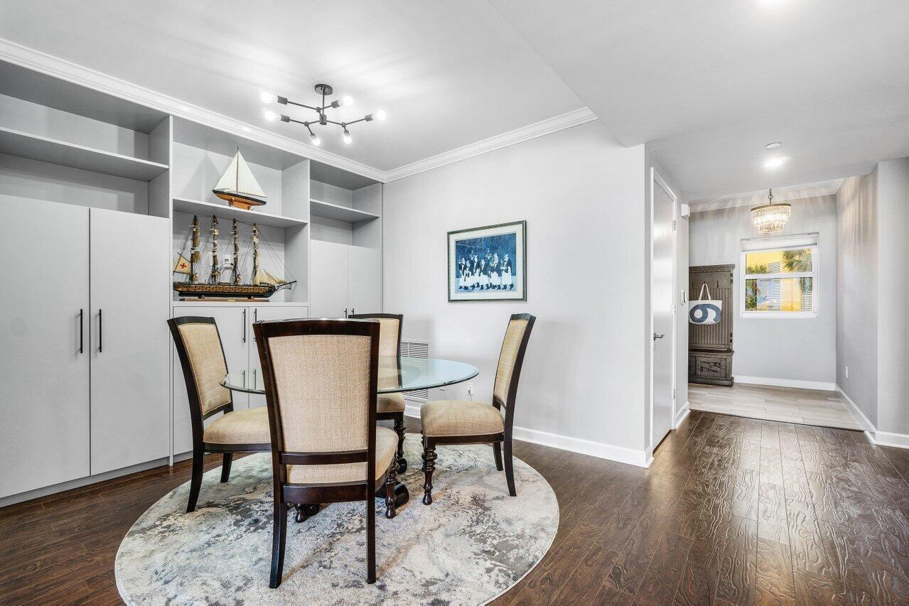 Den / Dining