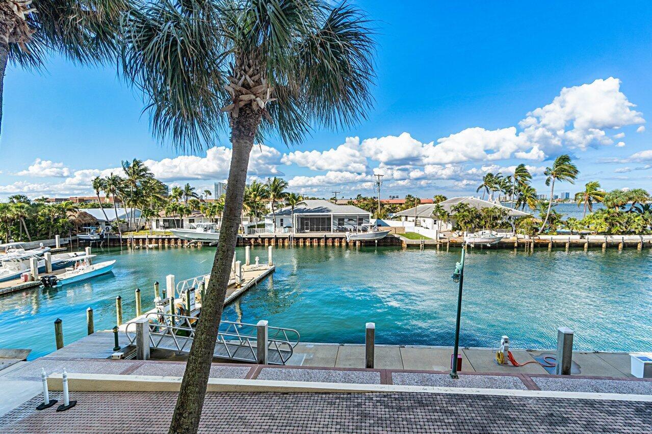 Just Off the Intracoastal