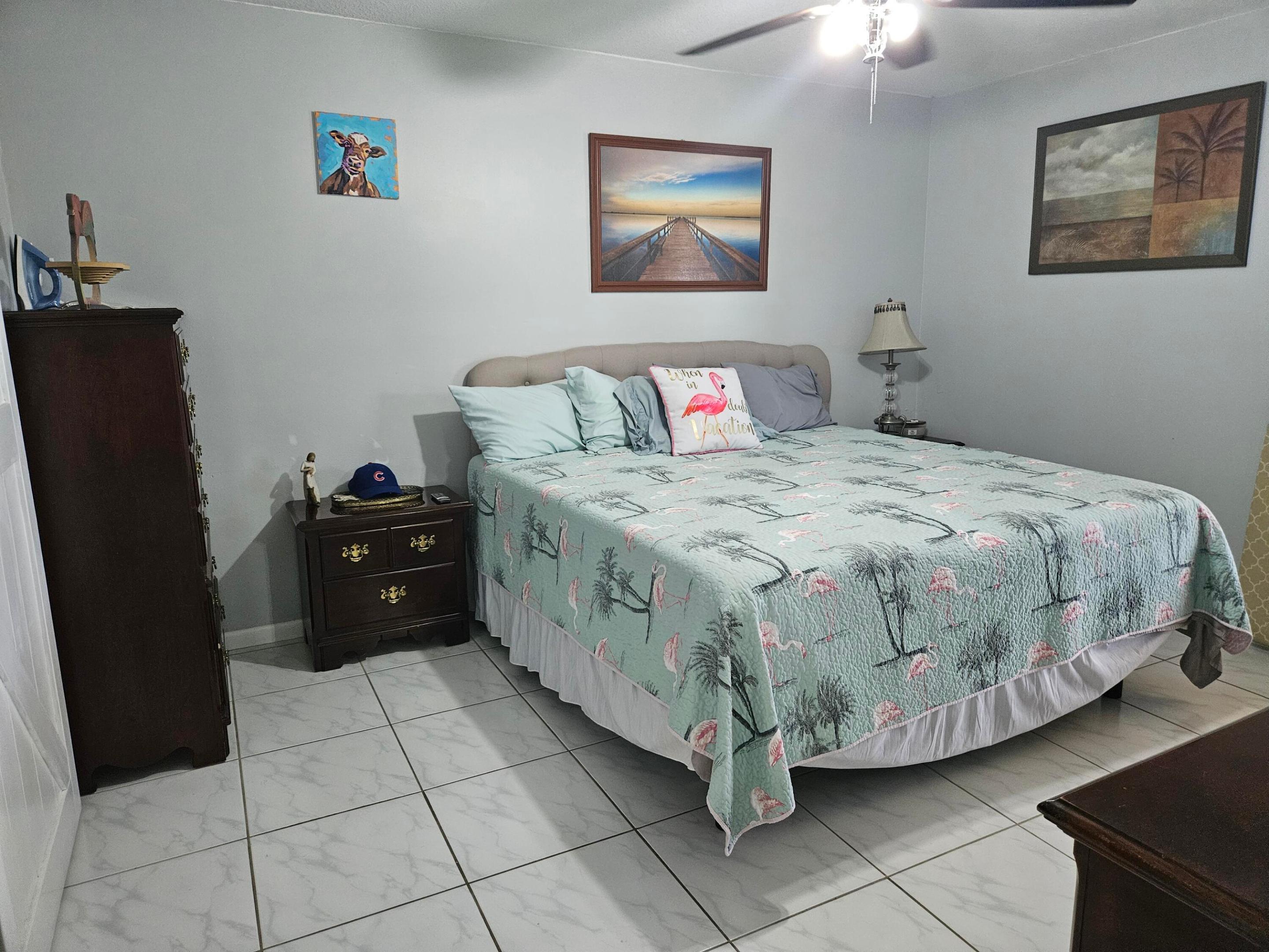 king size Bed in Master