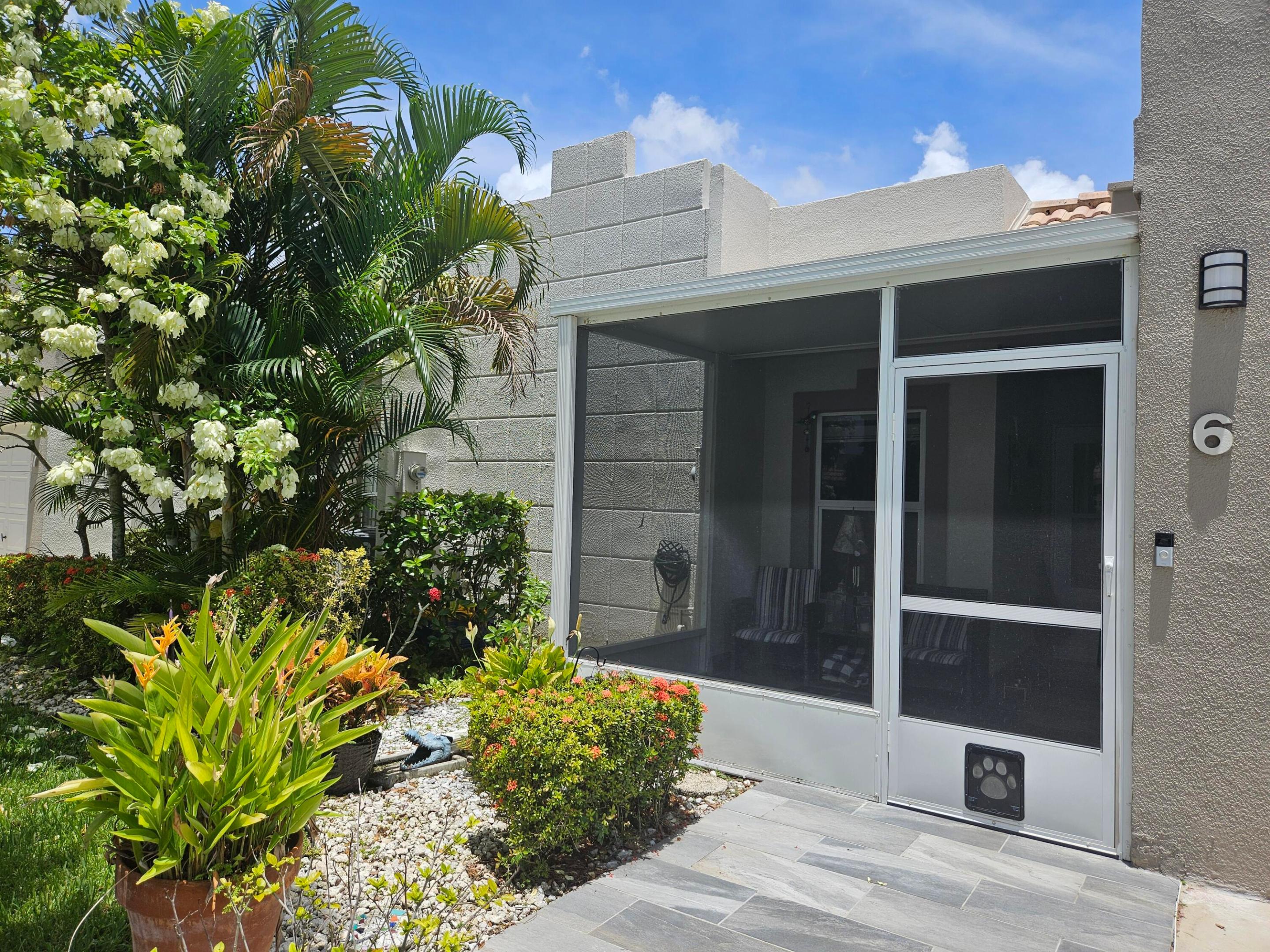 Front Entrance wth Covered Front Patio