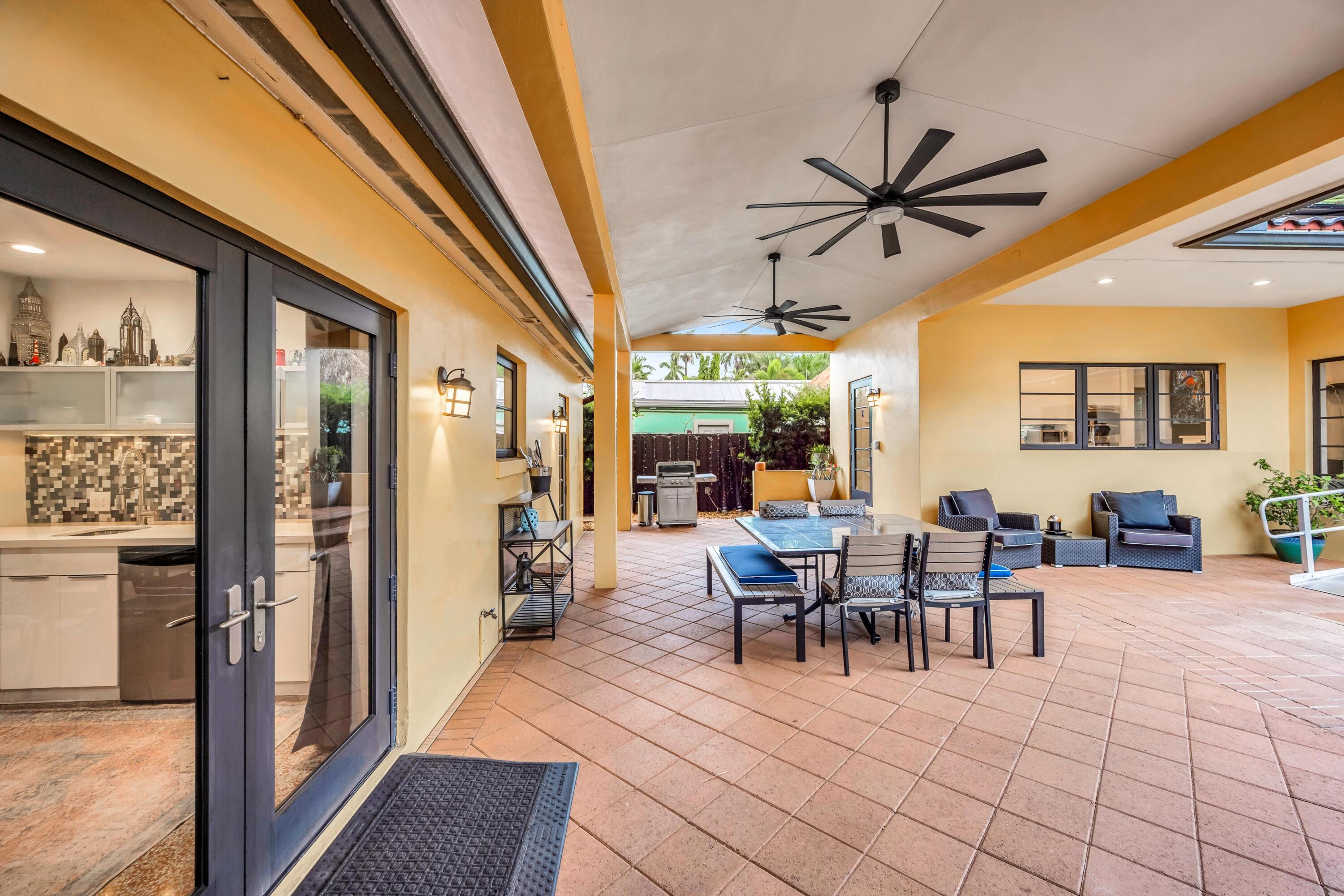 729 NE 19TH AVE-19
