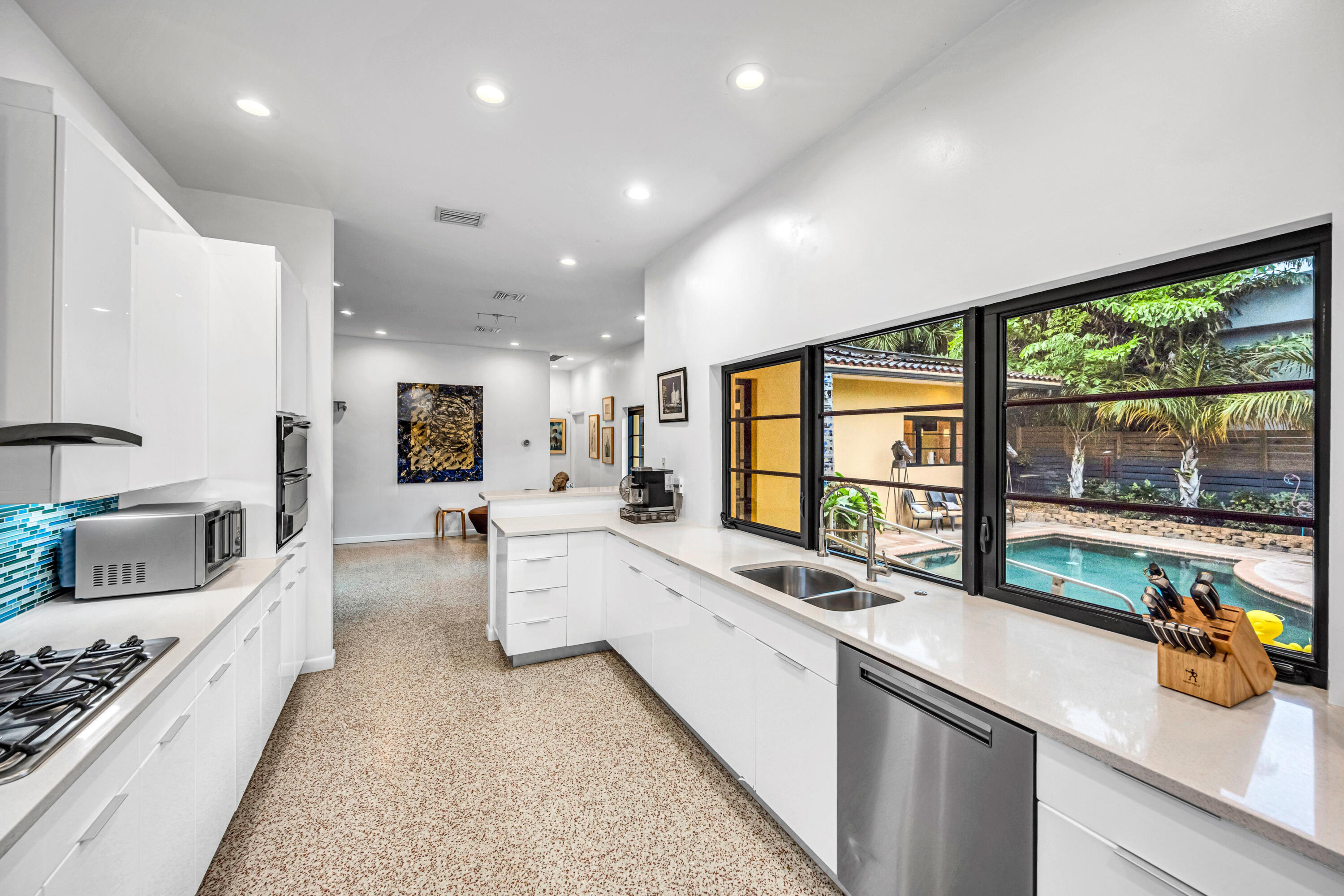 729 NE 19TH AVE-34