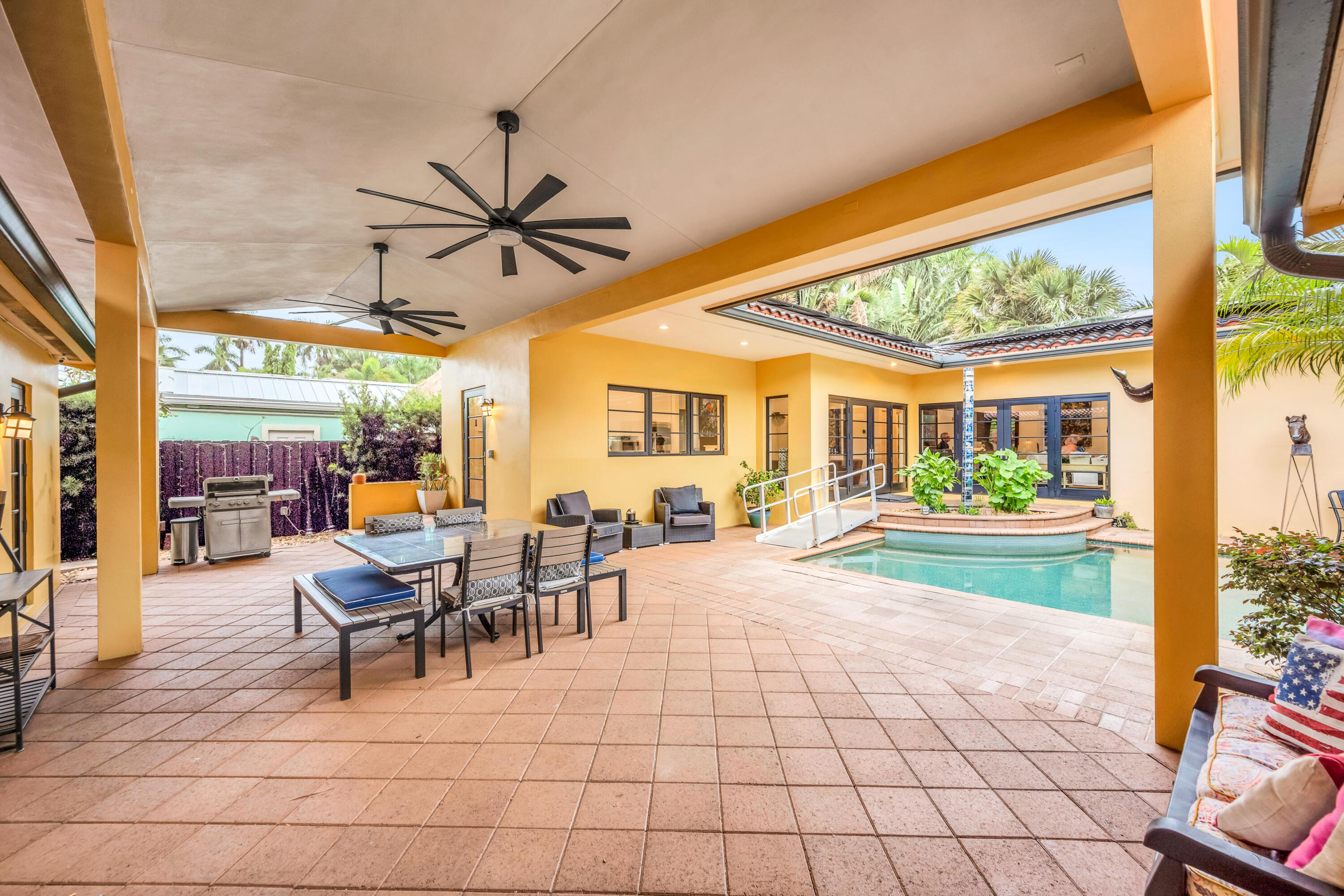 729 NE 19TH AVE-30