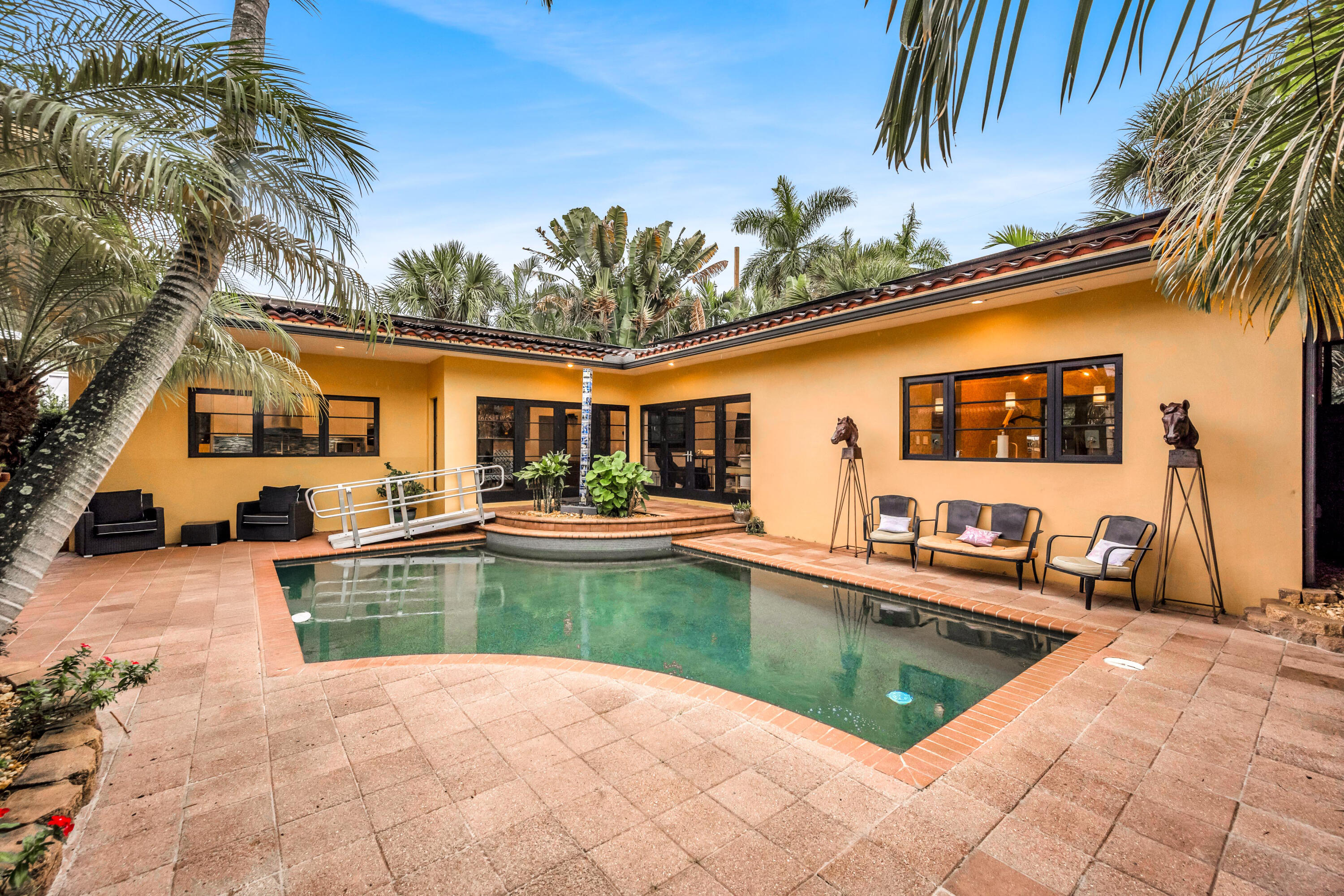 729 NE 19TH AVE-25