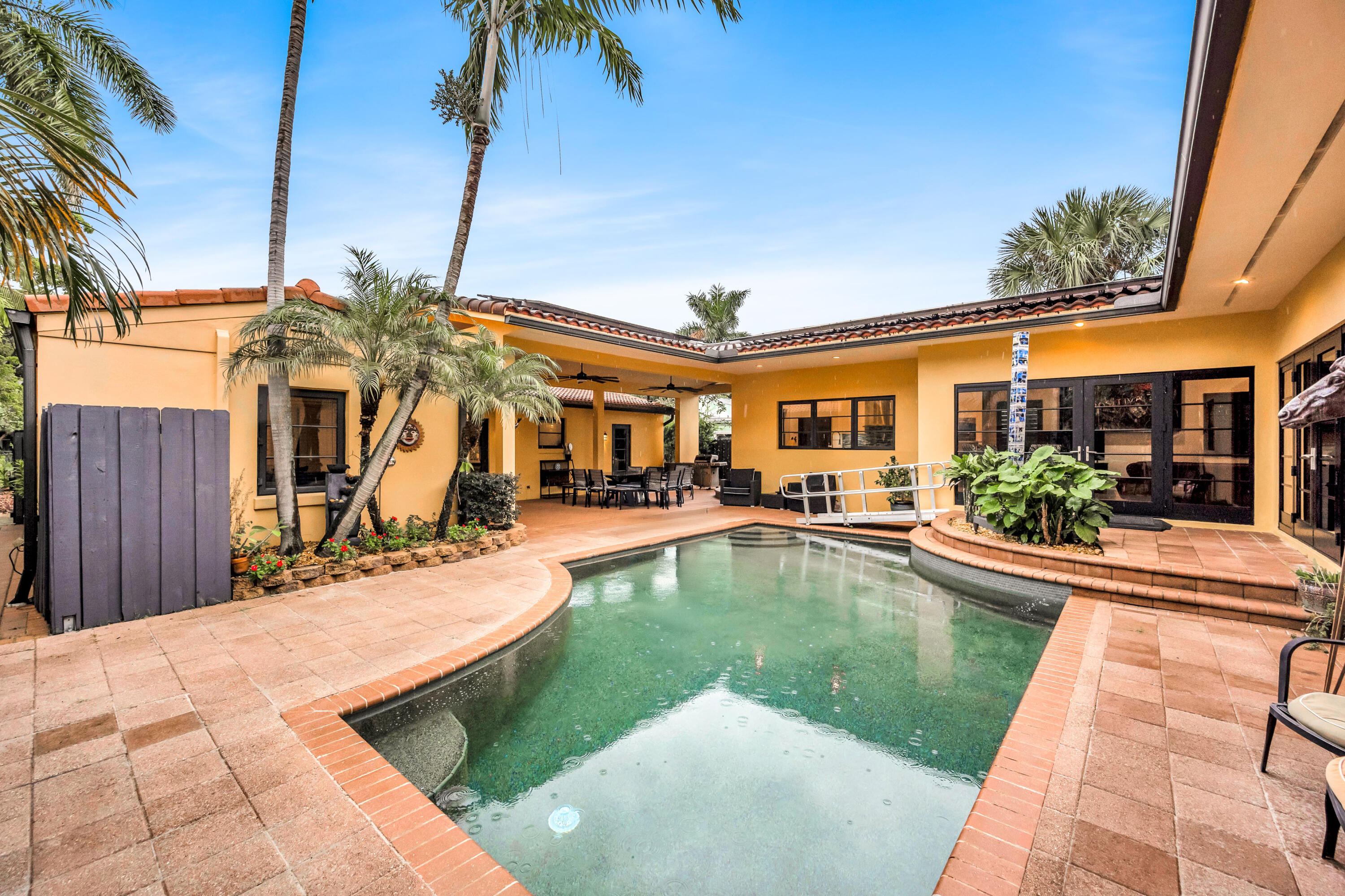 729 NE 19TH AVE-23