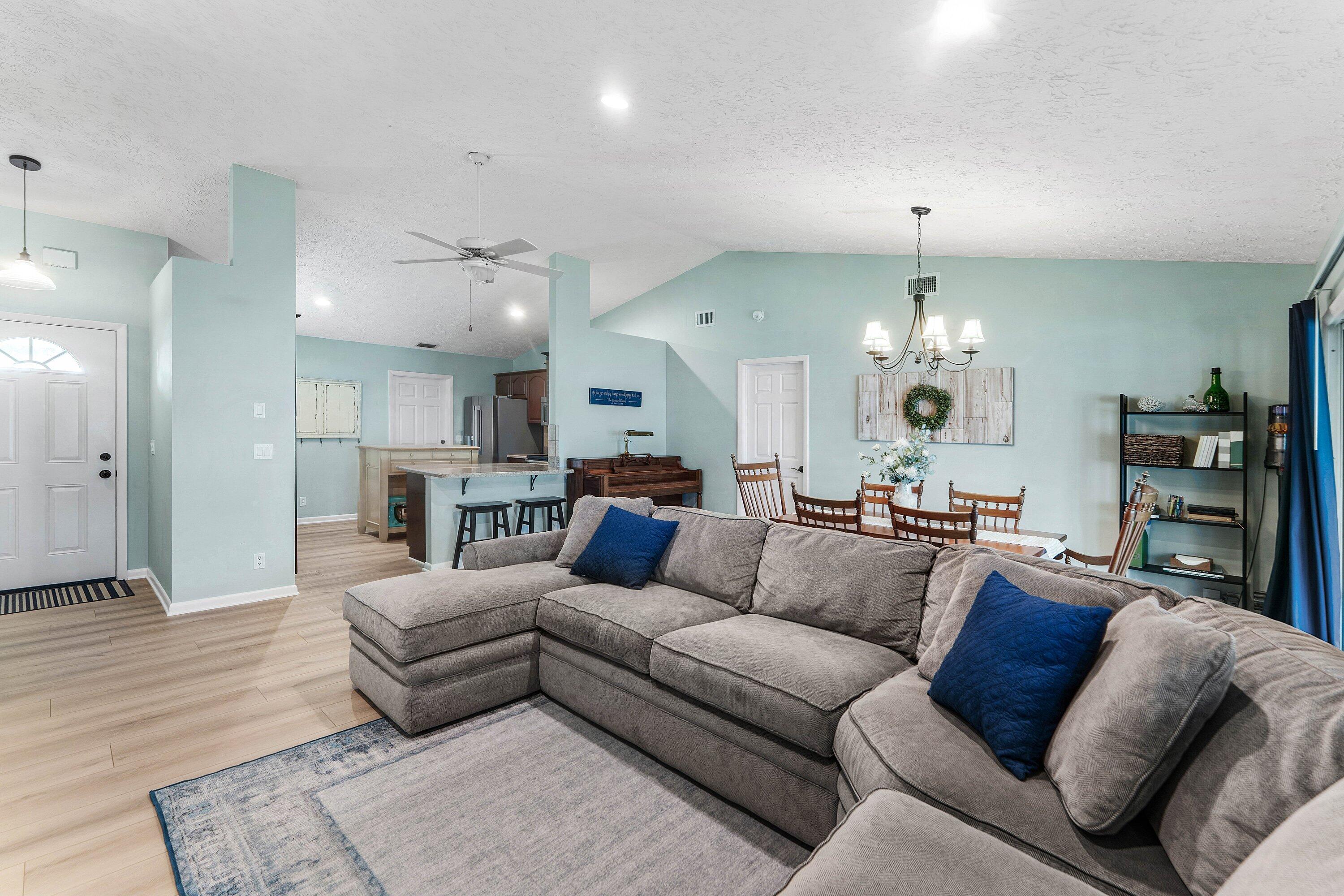007-4141SoutheastPeppertreeStreet-Stuart