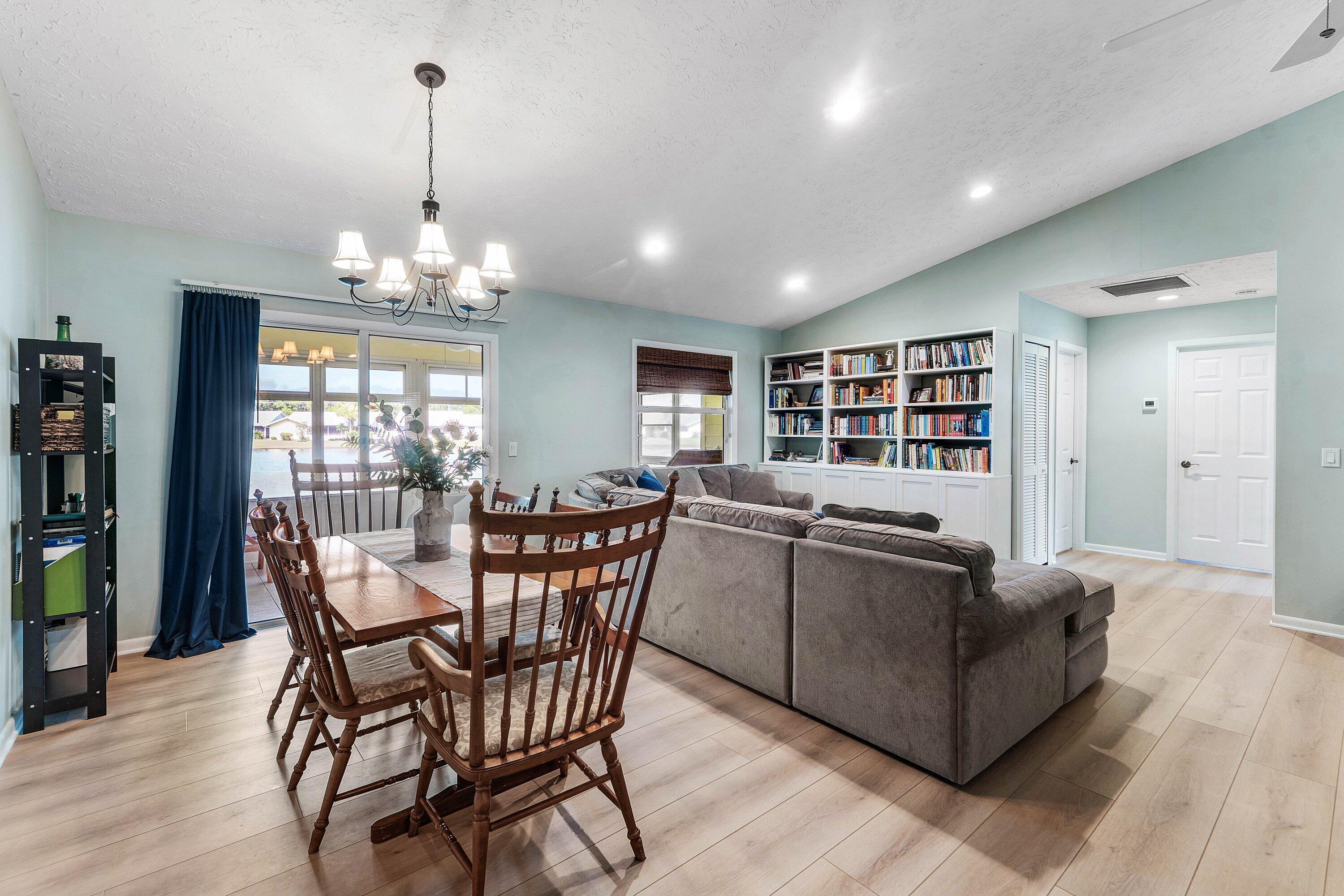 014-4141SoutheastPeppertreeStreet-Stuart