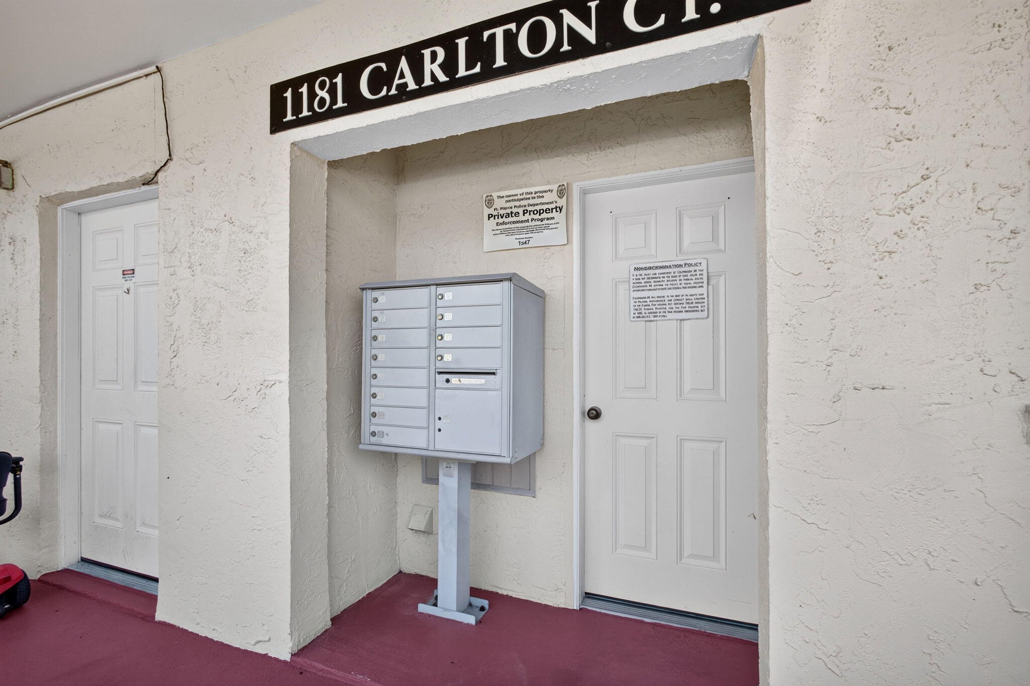 Welcome to The Colonnades, an active 55+ island community