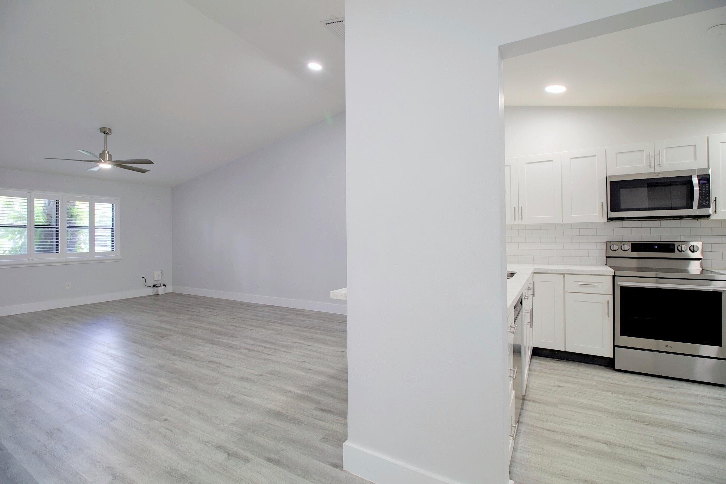 Kitchen-living