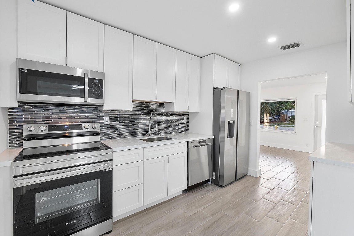 370 S Golf Boulevard, Pompano Beach, FL 33064