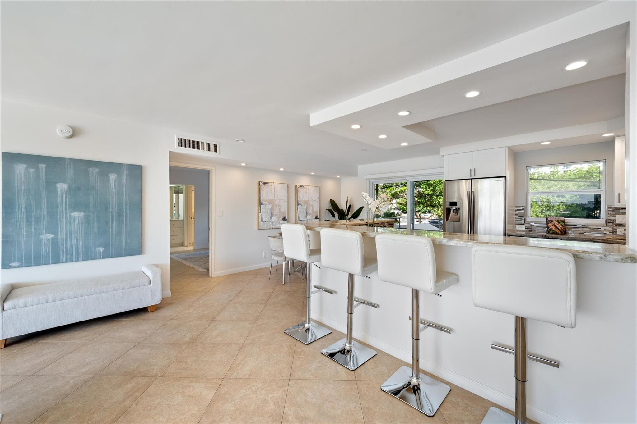 215 N Birch Road, #2b, Fort Lauderdale, FL 33304