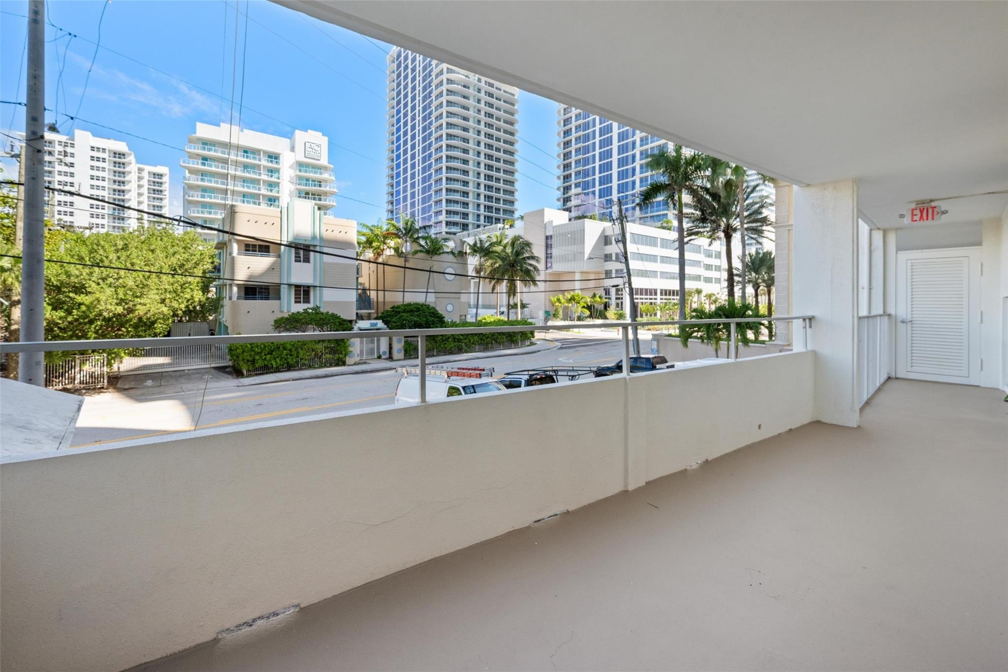 215 N Birch Road, #2b, Fort Lauderdale, FL 33304
