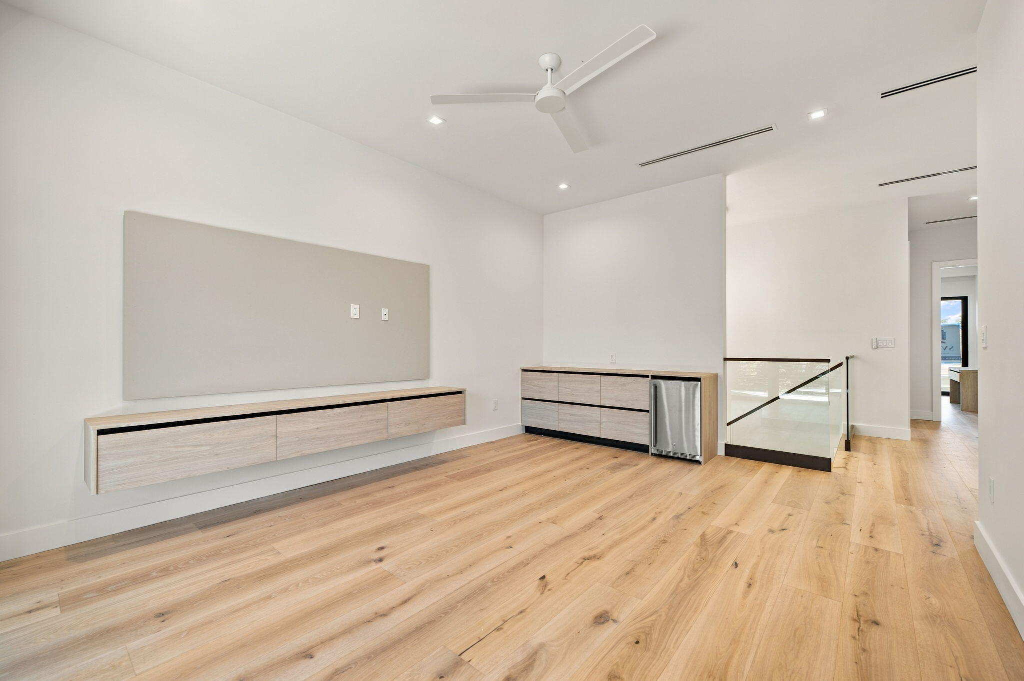 19-web-or-mls-624-sw-8th-ave