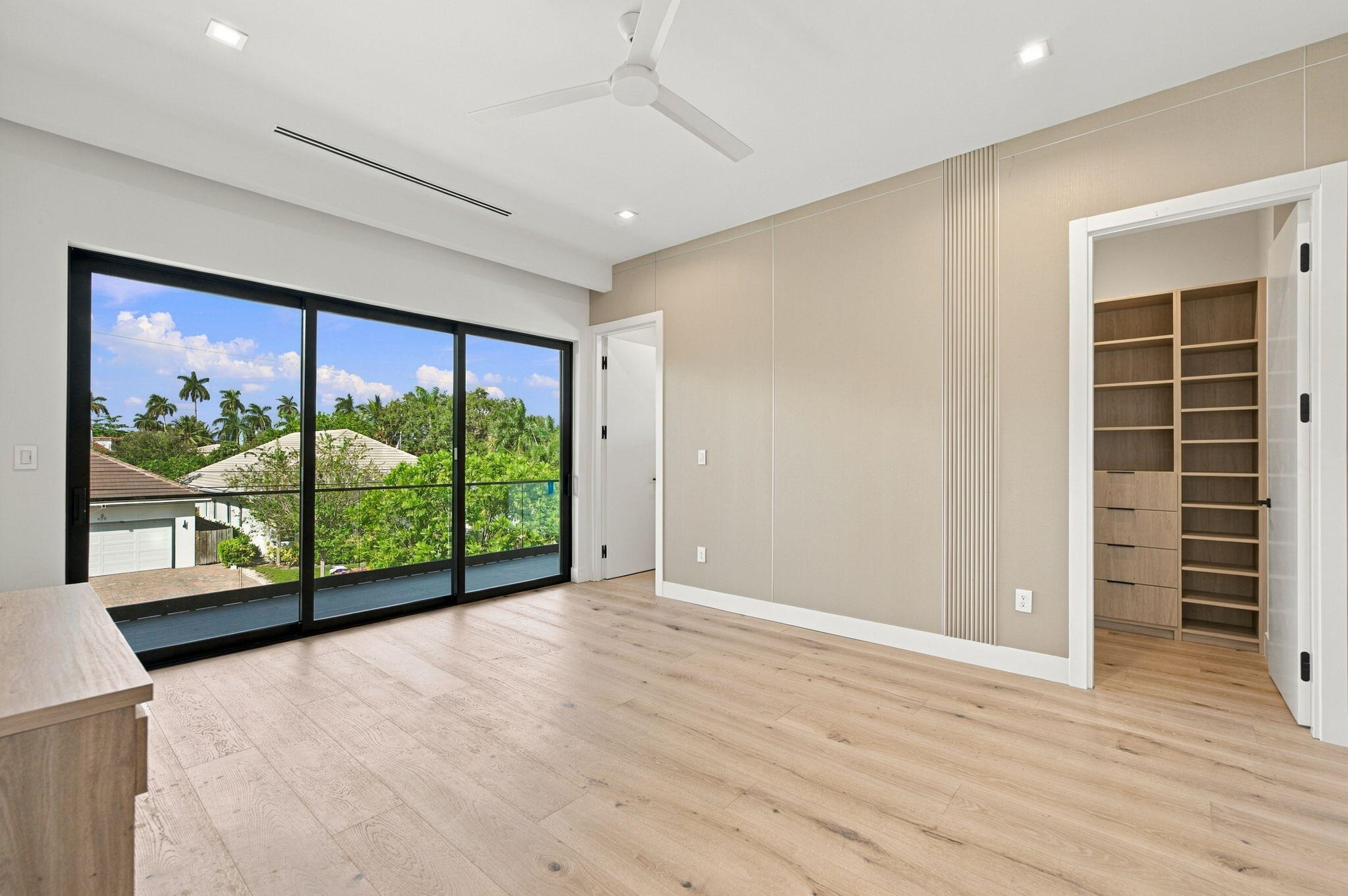 29-web-or-mls-624-sw-8th-ave