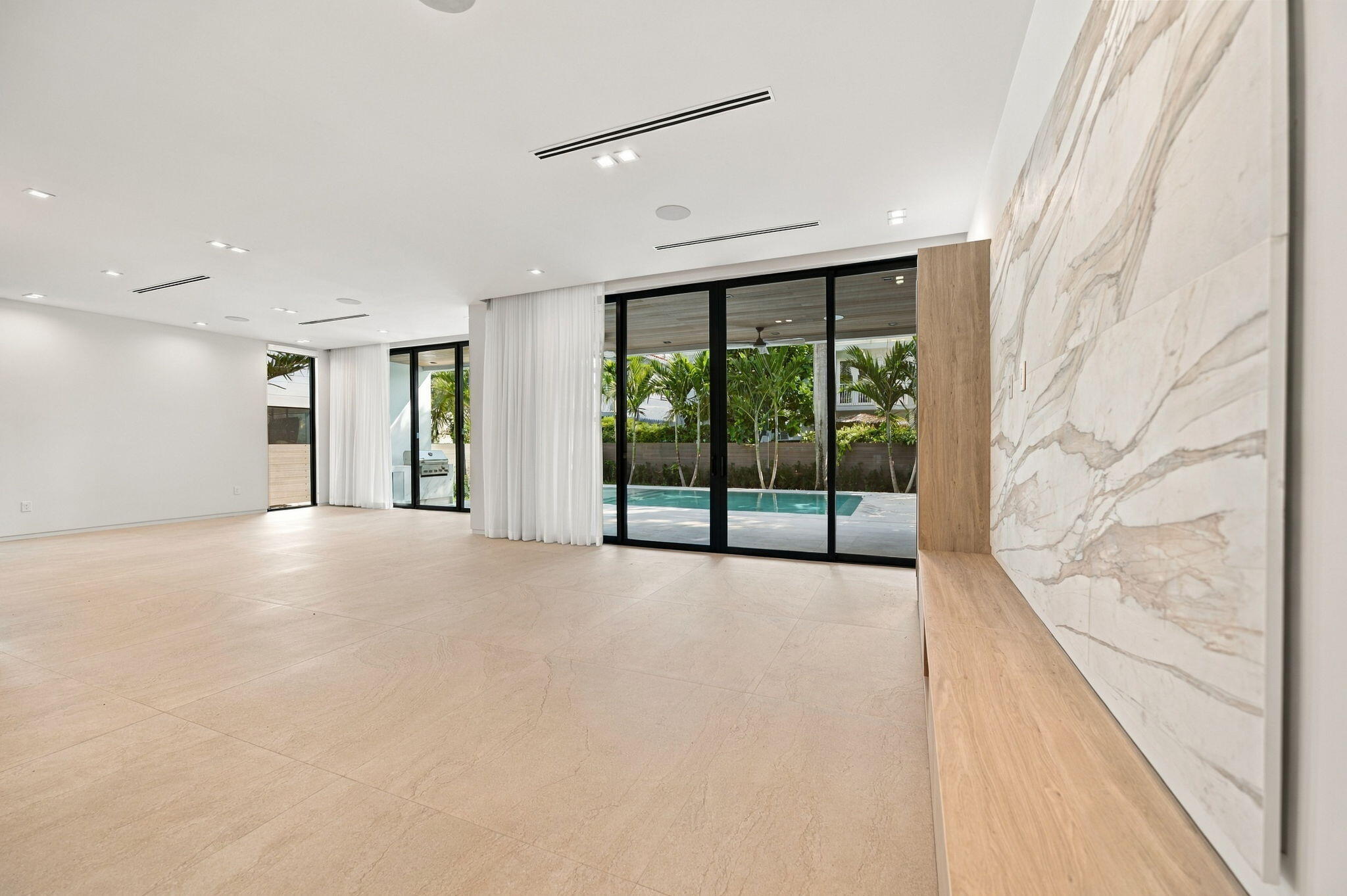 10-web-or-mls-624-sw-8th-ave