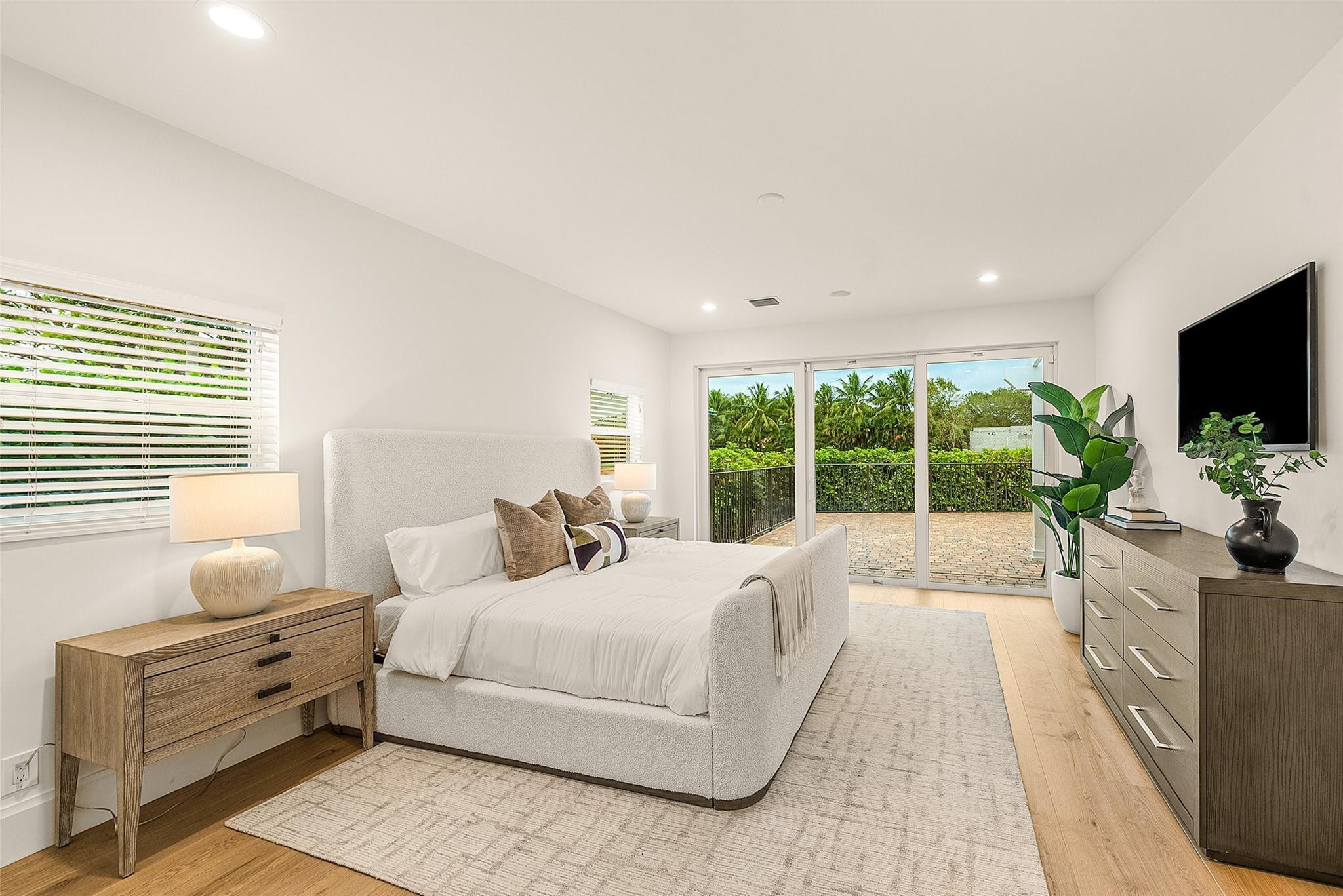 4877 Pineview Circle, Delray Beach, FL 33445