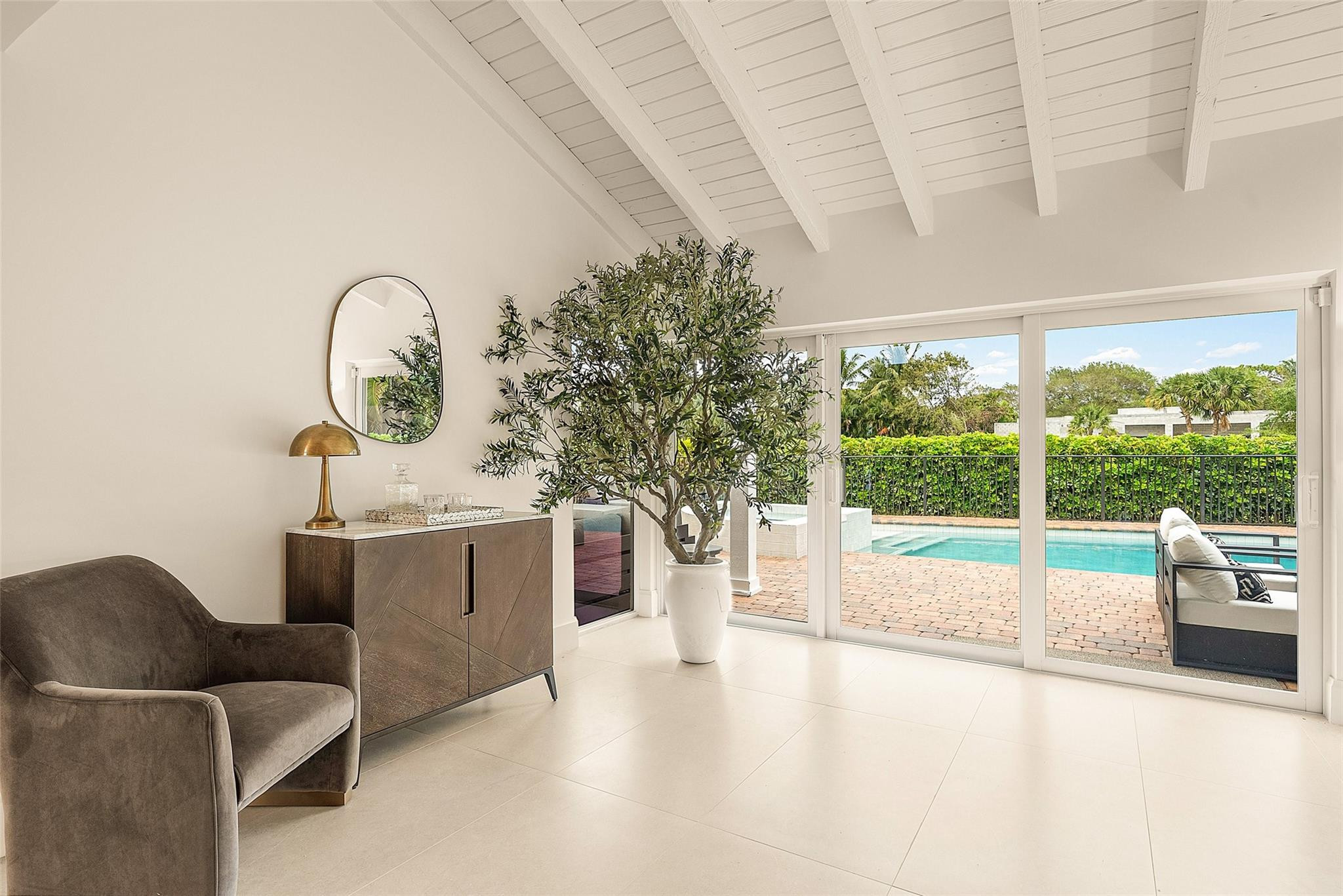 4877 Pineview Circle, Delray Beach, FL 33445