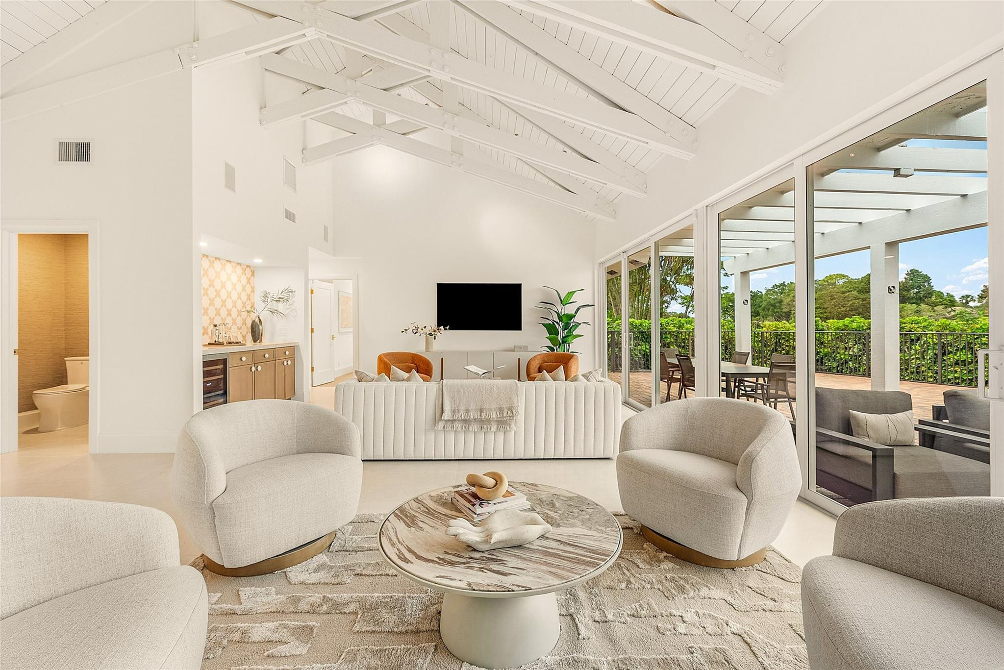 4877 Pineview Circle, Delray Beach, FL 33445