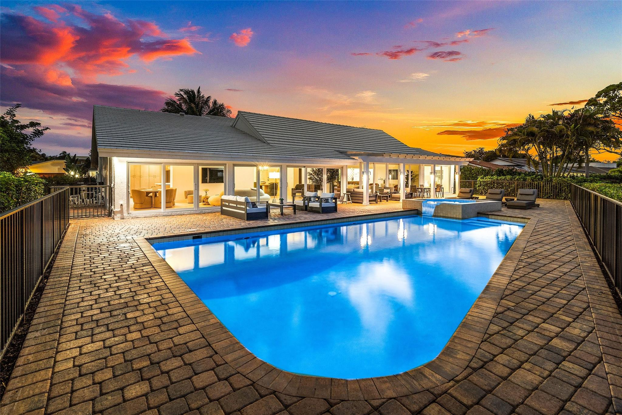 4877 Pineview Circle, Delray Beach, FL 33445