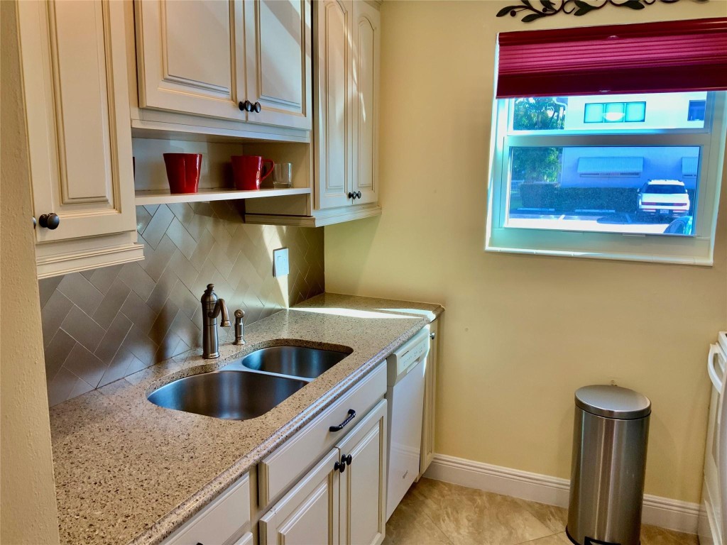700 Bayshore Drive, #13, Fort Lauderdale, FL 33304