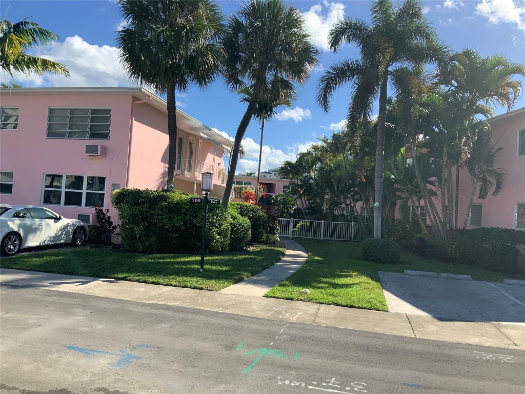 700 Bayshore Drive, #13, Fort Lauderdale, FL 33304