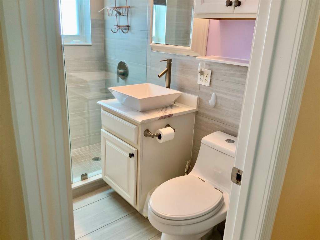 700 Bayshore Drive, #13, Fort Lauderdale, FL 33304