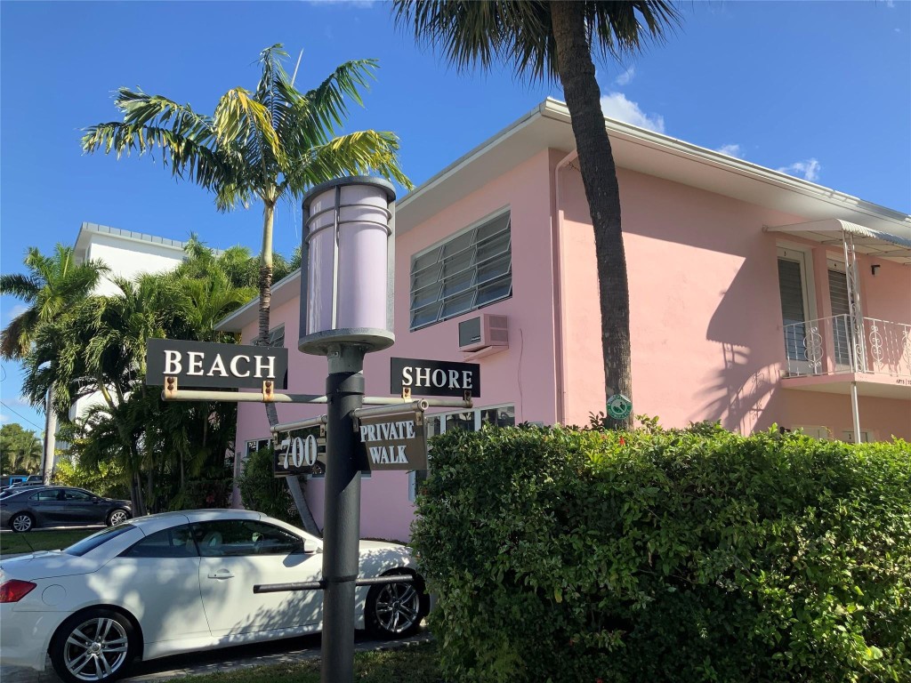 700 Bayshore Drive, #13, Fort Lauderdale, FL 33304
