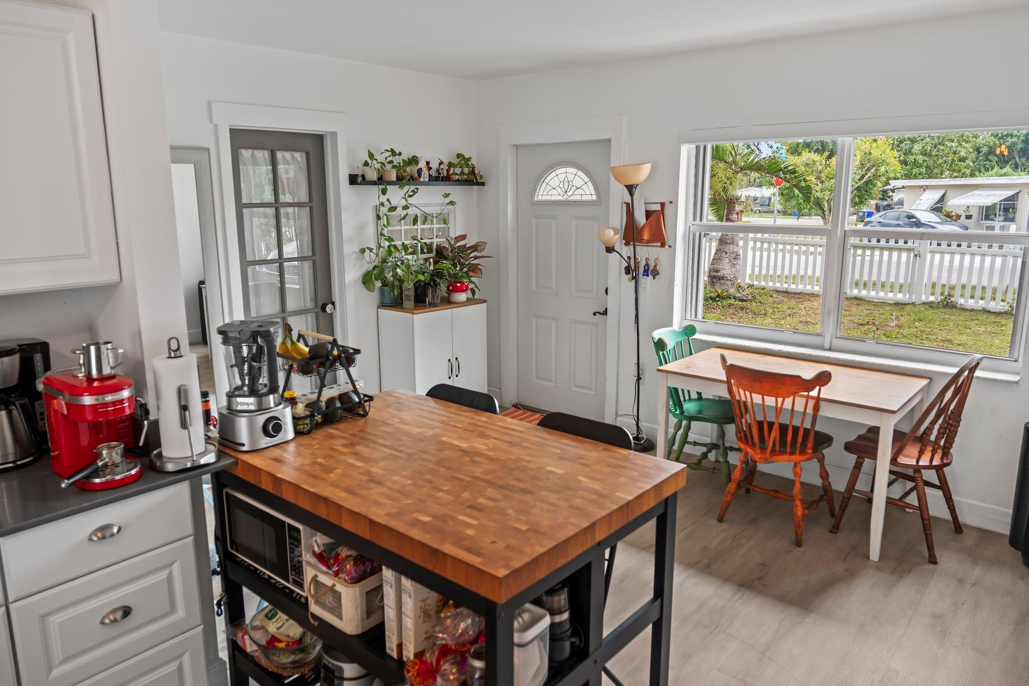 5829 Hayes Street, Hollywood, FL 33021
