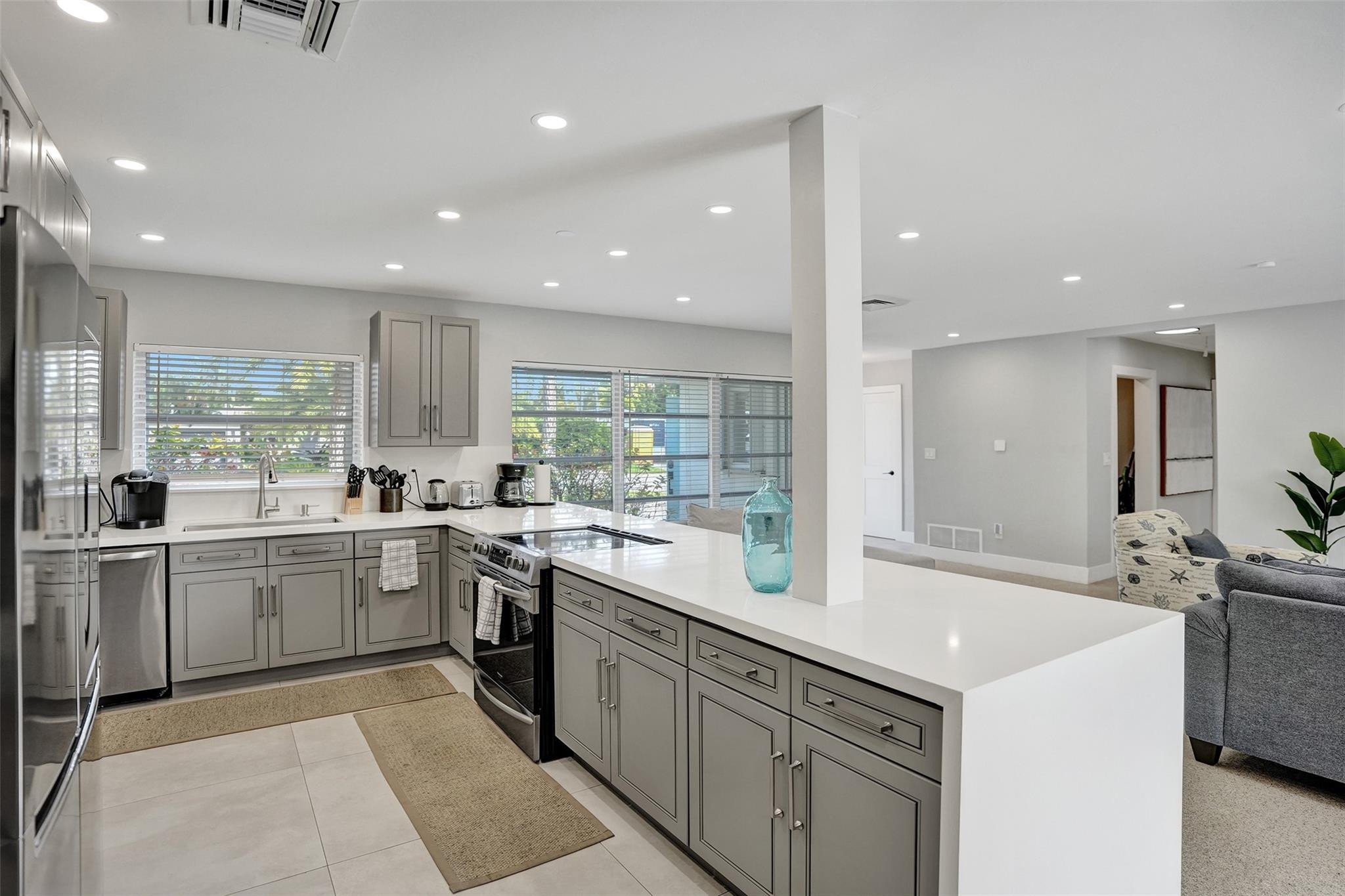 260 Allenwood Drive, Lauderdale By The Sea, FL 33308