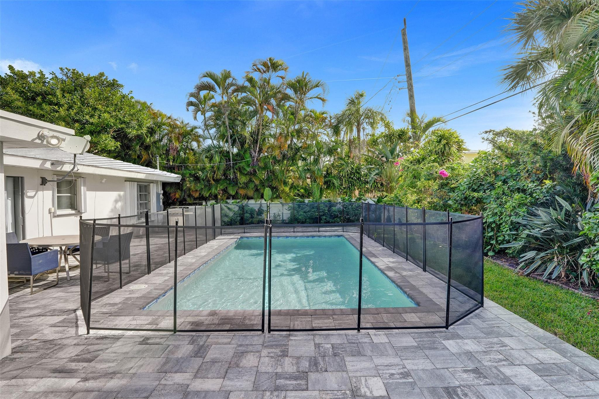 260 Allenwood Drive, Lauderdale By The Sea, FL 33308