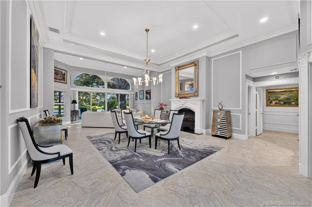 Living Room/Formal Dining