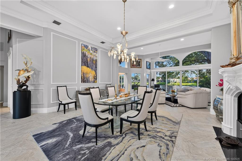 Living Room/Formal Dining