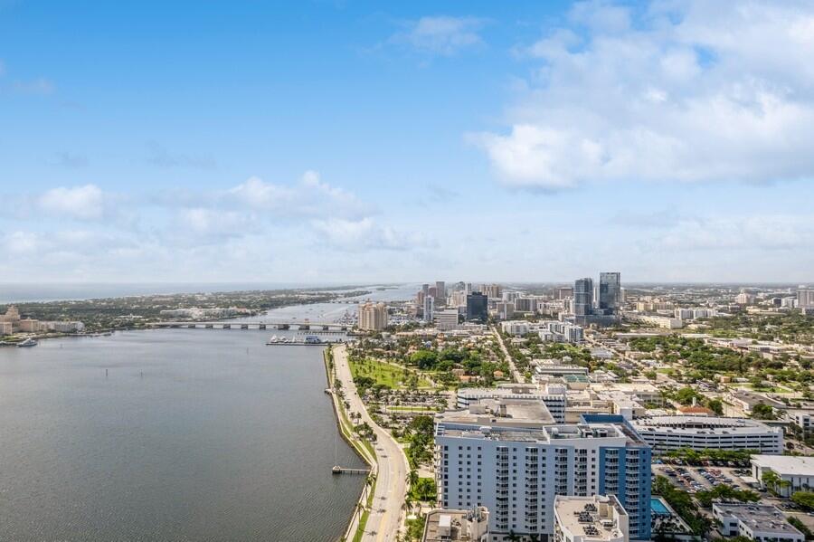 3_1551NFlaglerDr1205_181004_AerialView_S
