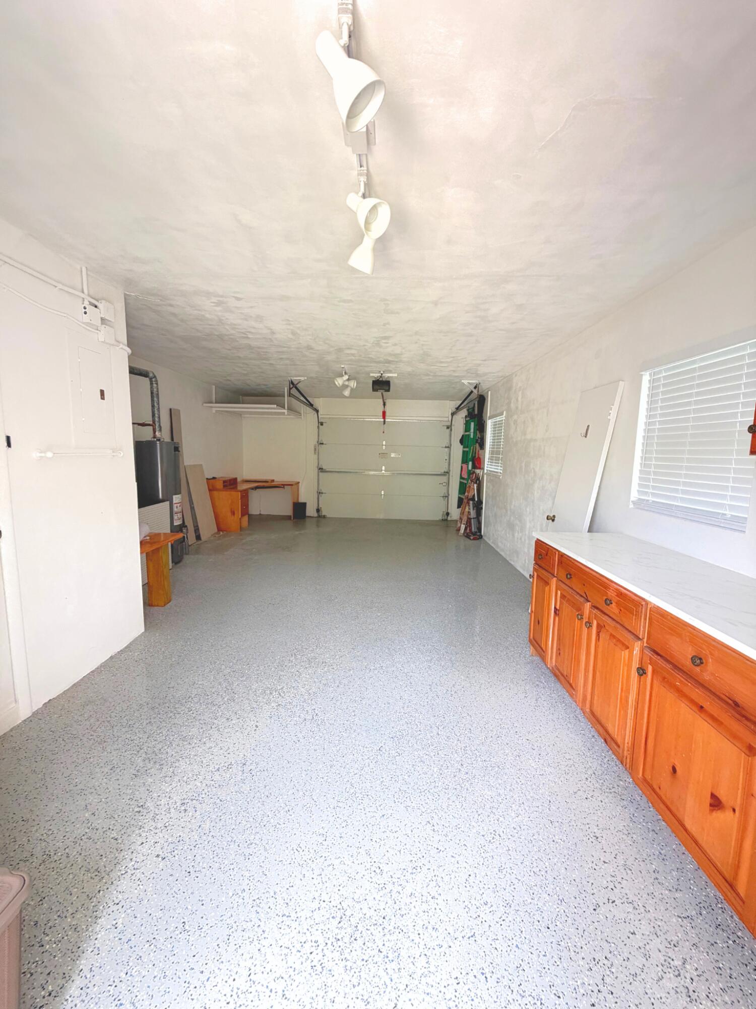 Manor Dr (25)