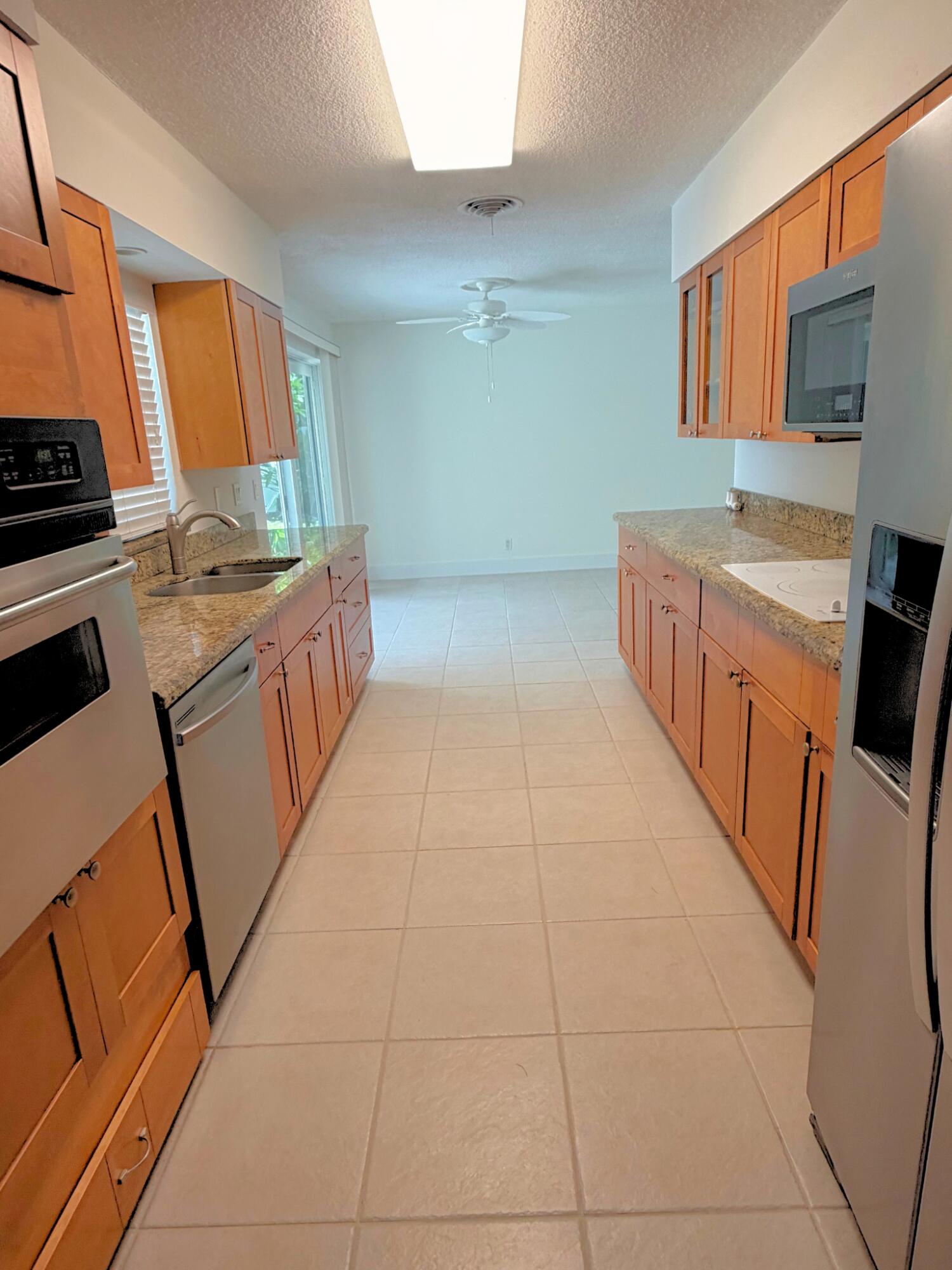 Manor Dr (17)