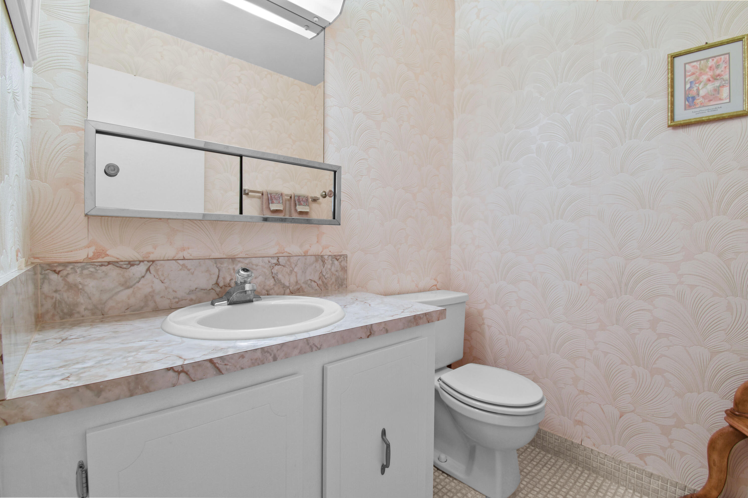 1/2 Bath