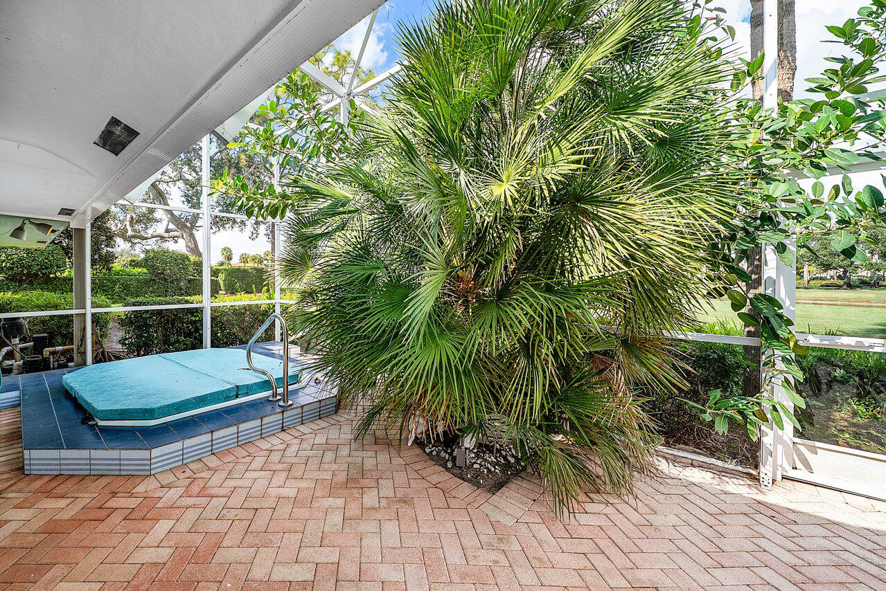 4705 Tree Fern Drive, Delray Beach, FL 33445