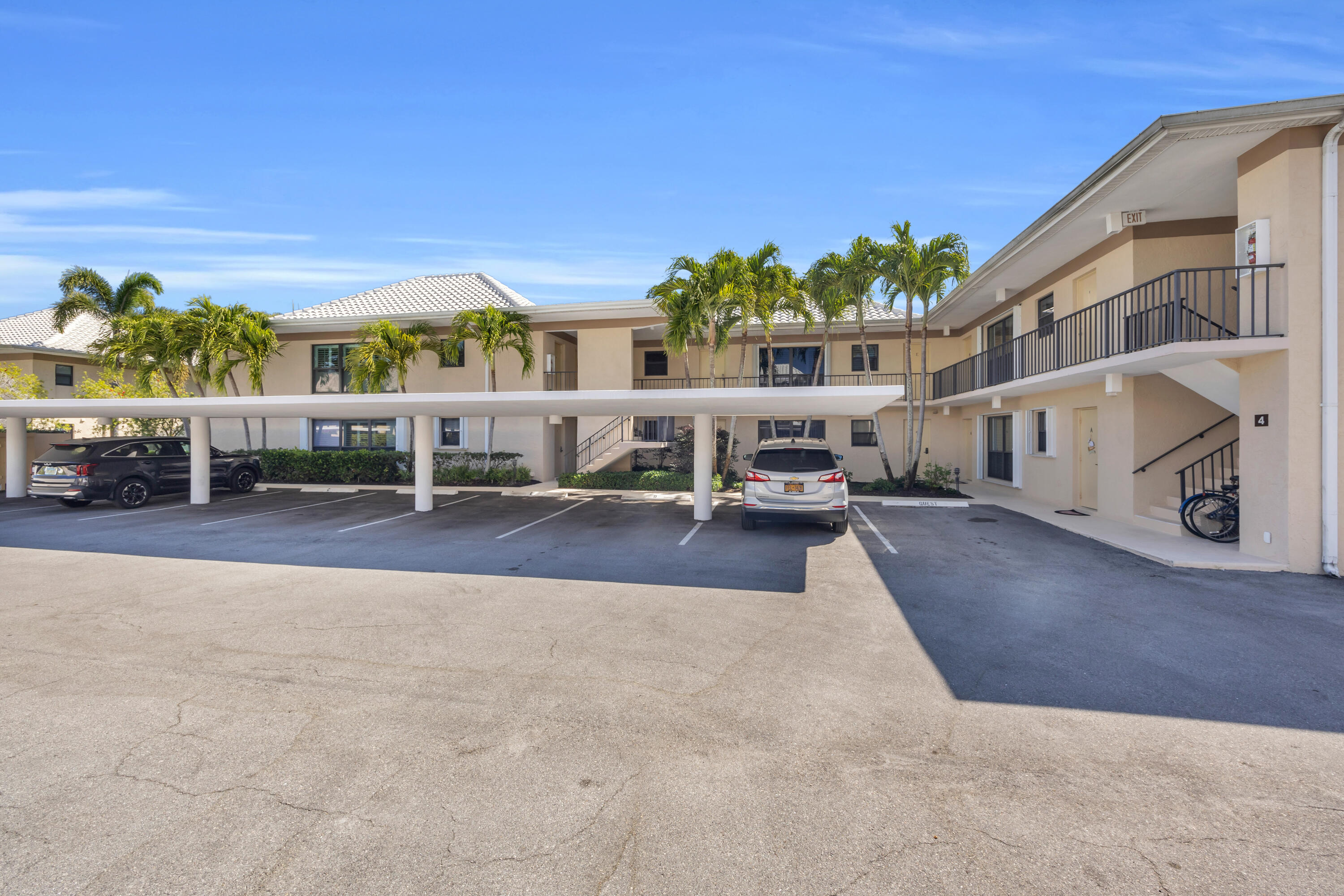 4 SE Turtle Creek Drive, #E, Jupiter, FL 33469 4 SE Turtle Creek Drive, #E, Jupiter, FL 33469
