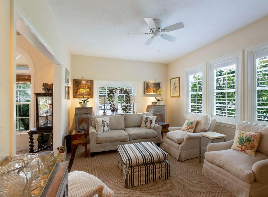 4210 Washington Road, West Palm Beach, West Palm Beach, FL 33405